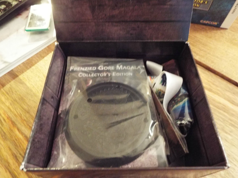 Illustration for article titled Monster Hunter 4 Ultimate CE: Unboxing!!